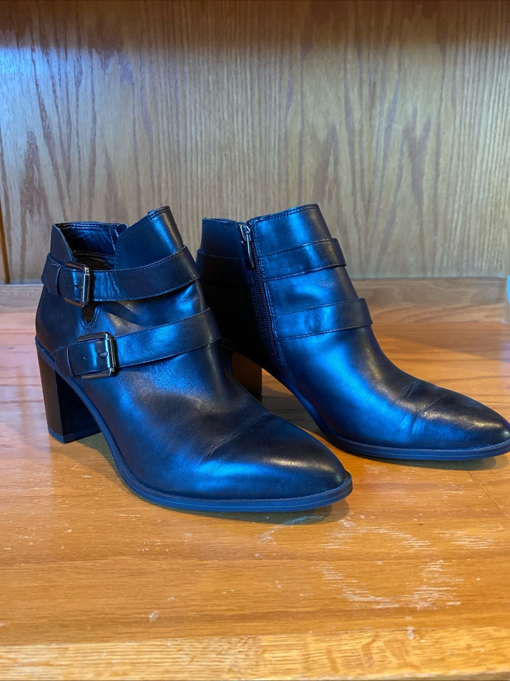 Franco Sarto Black Leather Ankle Boots Size 8.5 Buckle Buck Classic Preppy Work
